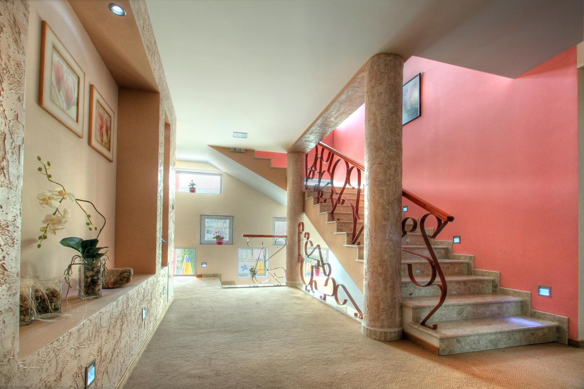 Family Hotel Mania Stara Zagora Bagian luar foto