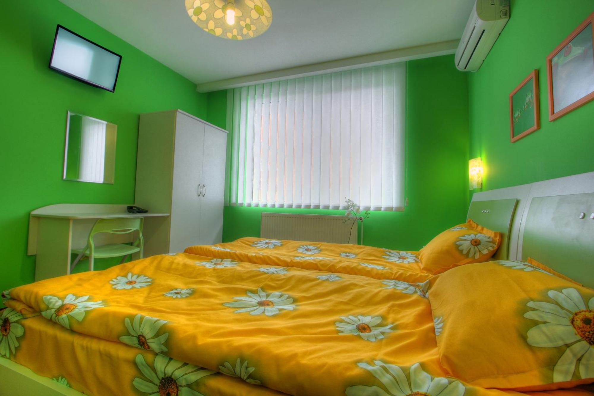 Family Hotel Mania Stara Zagora Bagian luar foto