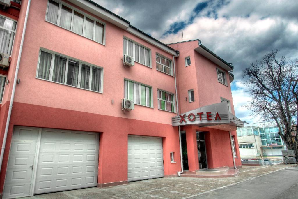Family Hotel Mania Stara Zagora Bagian luar foto