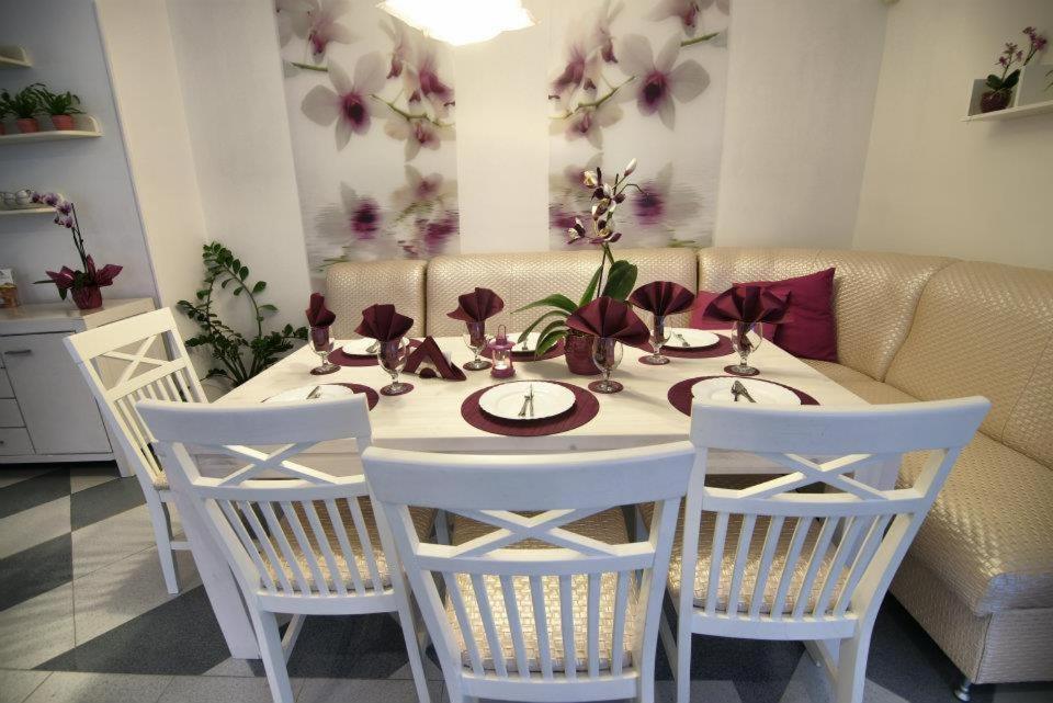 Family Hotel Mania Stara Zagora Bagian luar foto